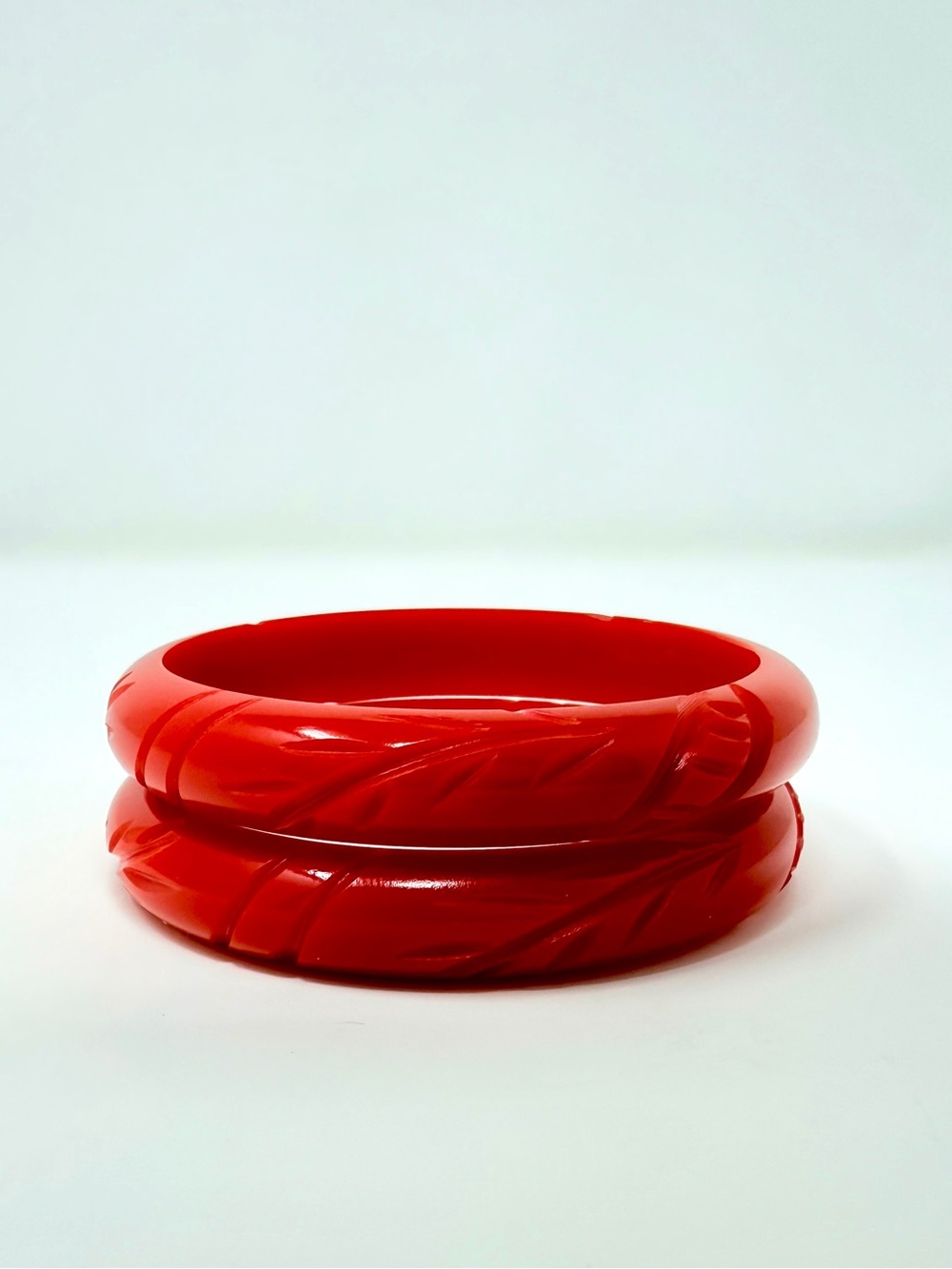 Red Vintage Inspired Leaf Carved Bangle Bracelet